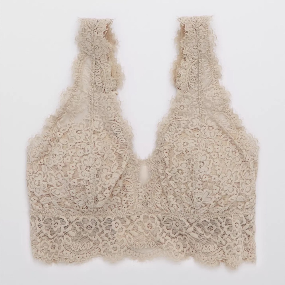 Aerie Eyelash Lace Plunge Bralette (Color: Soft Satin)